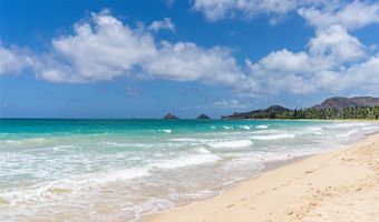 10 Kamani Kai Pl, Kailua, HI 96734