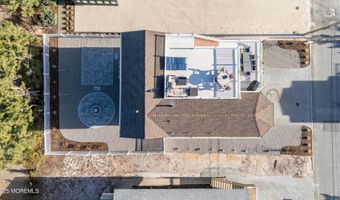 211 Stratford Ave, Beach Haven, NJ 08008