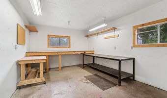 2427 BARBARA Ave, Appleton, WI 54915