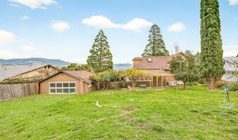 527 Chestnut St, Ashland, OR 97520