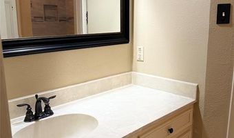 3225 Westchester Dr, Abilene, TX 79606