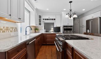 70 HOGAN Ln, Ambler, PA 19002
