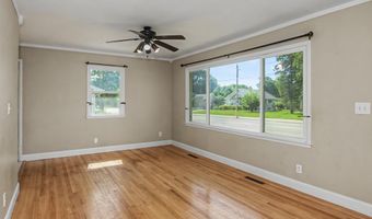 3905 Ontario St, Ames, IA 50014