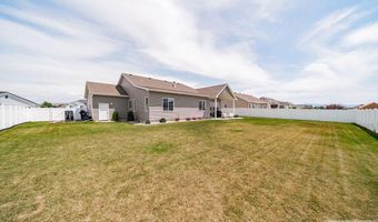 1814 47th St, Ammon, ID 83406