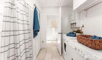 3418 N Red Oak Dr, Boise, ID 83703