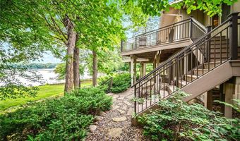 451 Reflection Rd, Apple Valley, MN 55124