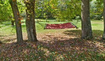 203 Edgewood St, Ballard, WV 24918