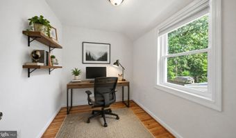 2842 30TH St NE, Washington, DC 20018