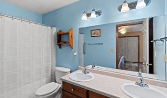 3303 E HEIDEMANN Dr, Appleton, WI 54915