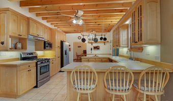 2837 Jackson Dr, Arlington Heights, IL 60004