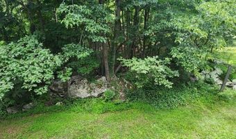 28 Lakeside Dr NW, Alloway, NJ 07461