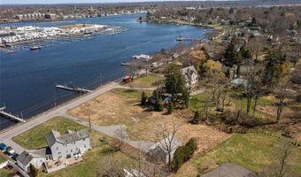 11 Mathewson Rd, Barrington, RI 02806