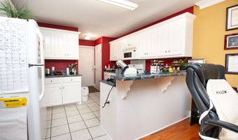 667 Shadow Dance Ln, Boiling Springs, SC 29316