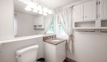 117 Long Meadow Hill Rd, Brookfield, CT 06804