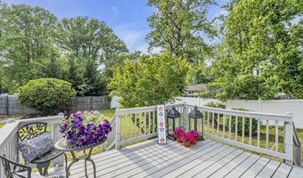 2 8th St, Aberdeen, NJ 07747