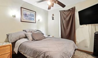 42517 N Poplar St, Antioch, IL 60002