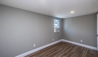 8 SHERMAN Dr, Claymont, DE 19703