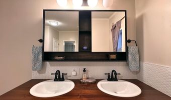 150 Fillmore St, Bennington, VT 05201