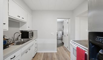 117 N 10th St, Beatrice, NE 68310