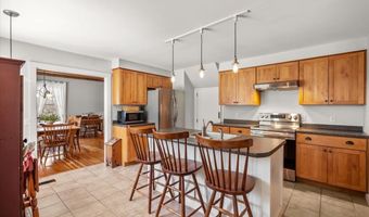 880 S Barre Rd, Barre, VT 05641