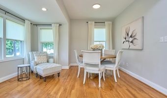 255 N BRYAN St, Arlington, VA 22201