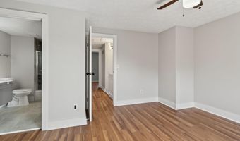 8336 CLAREMONT WOODS Dr, Alexandria, VA 22309