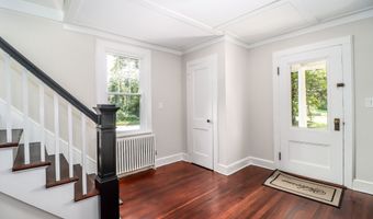 27 Obtuse Rd S, Brookfield, CT 06804