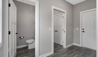 15590 Duck Trail Ln, Apple Valley, MN 55124