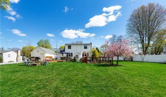 42 Grasslands Rd, East Greenwich, RI 02818