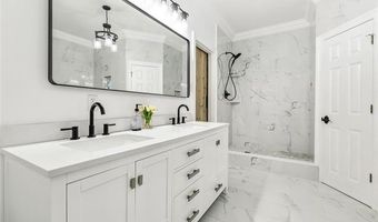 126 WOODCHASE Dr, Belle Chasse, LA 70037