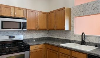 2043 Peach Tree Ln, Algonquin, IL 60102