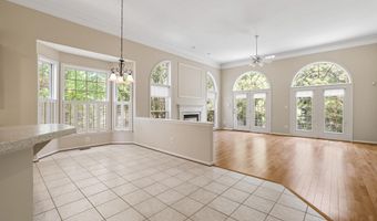 21565 CENTER POINT Cir, Ashburn, VA 20147