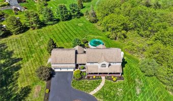386 Tourtellot Hill Rd, Glocester, RI 02814