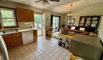 34 Kelly Crest Rd, Branford, CT 06405
