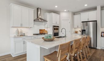 3887 McCormick Village Dr, Bremerton, WA 98312