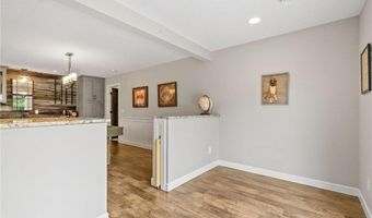 405 Riverside Cir, Anoka, MN 55303