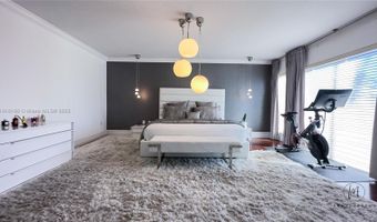 3024 NE 210th St, Aventura, FL 33180