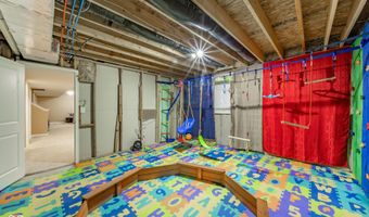 5825 Somerset Blvd E, Bargersville, IN 46106