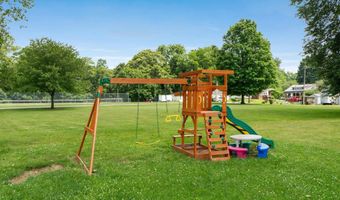 718 N Cedar St, Auburn, IN 46706