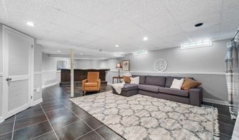 2012 N Yale Ave, Arlington Heights, IL 60004