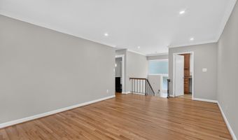 10228 HATHERLEIGH Dr, Bethesda, MD 20814