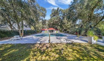 125 Bartram Dr, Beaufort, SC 29902