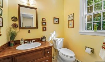 30 Arlton Ave, Allendale, NJ 07401