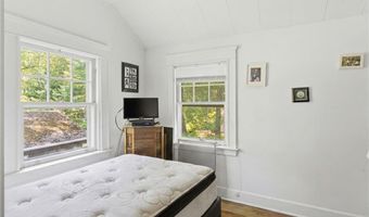 25 Pineland St, North Kingstown, RI 02852