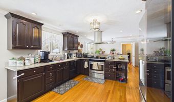 23 Elmwood Dr, Berkley, MA 02779
