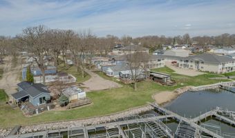 92 Rohr St #5, Arnolds Park, IA 51331