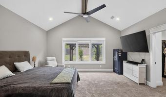7725 S Shoreline Blvd, Benton, AR 72019