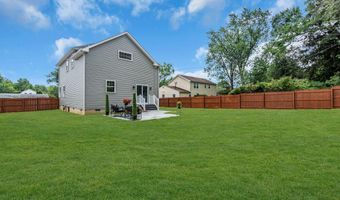 41 Avondale Ln, Aberdeen, NJ 07747