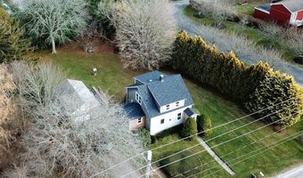 318 Mitchell's Ln, Middletown, RI 02871