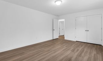 393 Southern Blvd, Bayville, NJ 08721